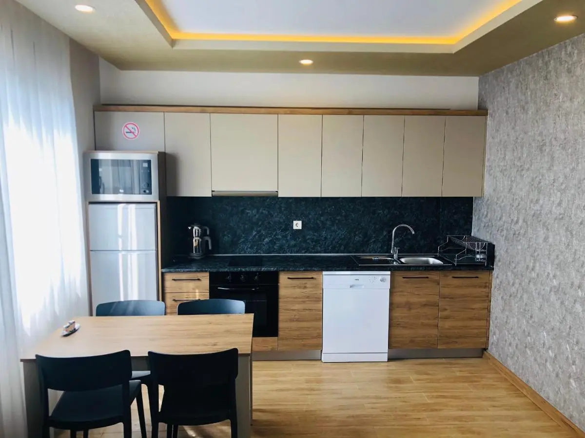 Golden World Suite Hotel