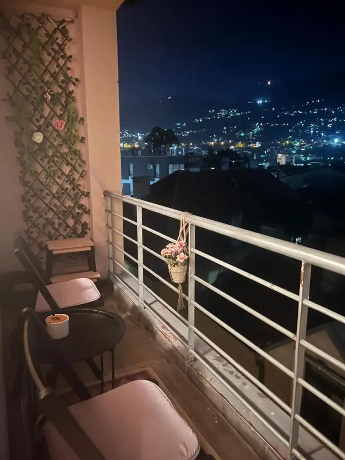 Awesome Panorama Penthouse - free Parking and balcony