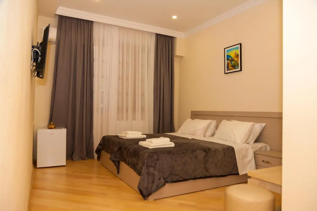 Holiday Rooms