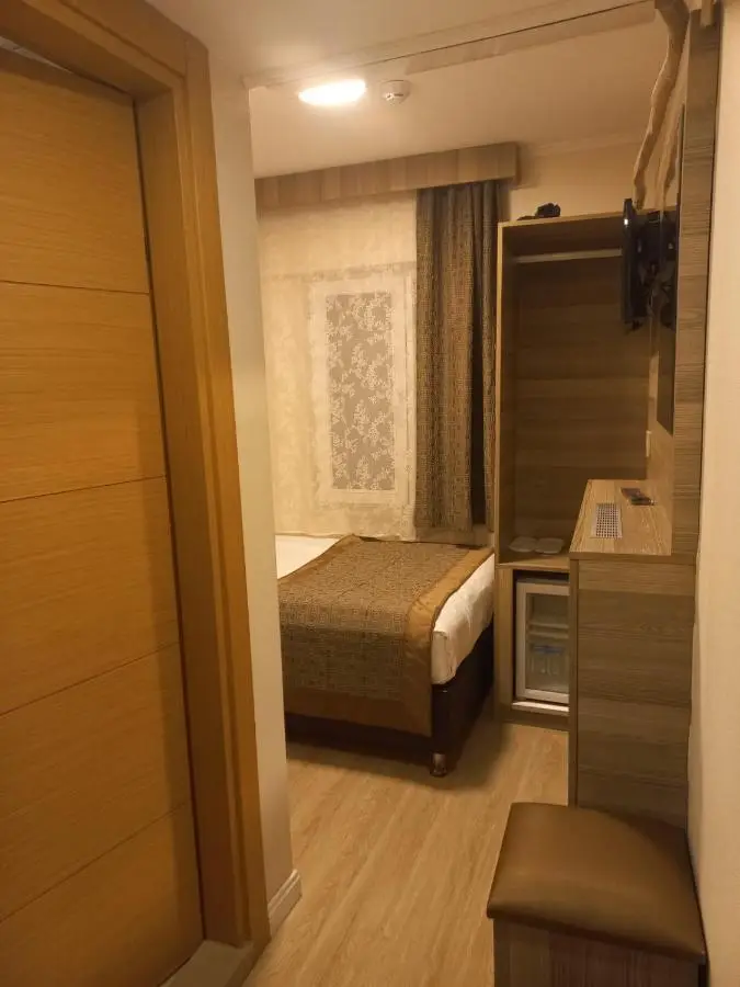 Pera Arya Hotel