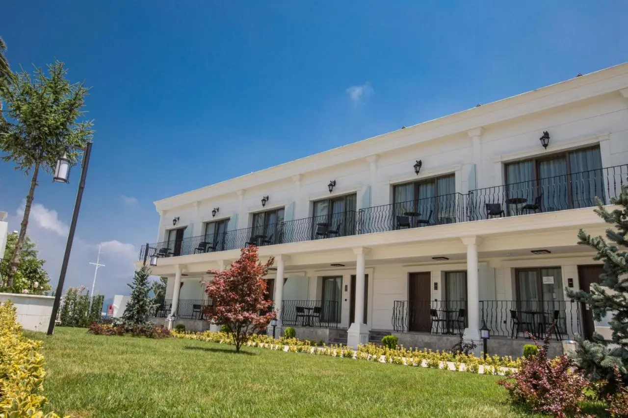 Northdoor Hotel