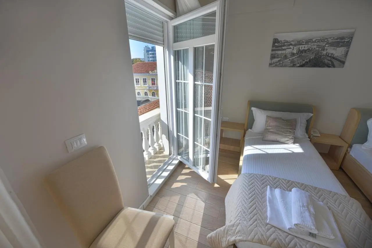 Alis Hotel