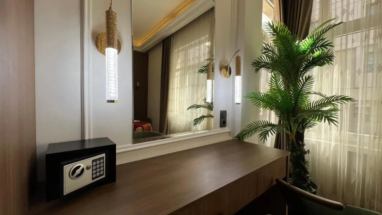 Taksim Square Luxury 4BR Next to Hotels Perfect for Families & Groups