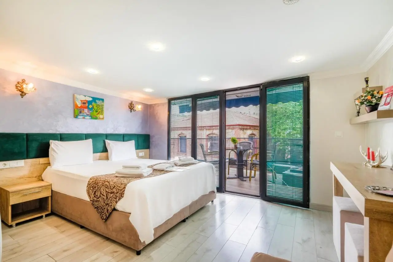 Loren Hotel&Suites