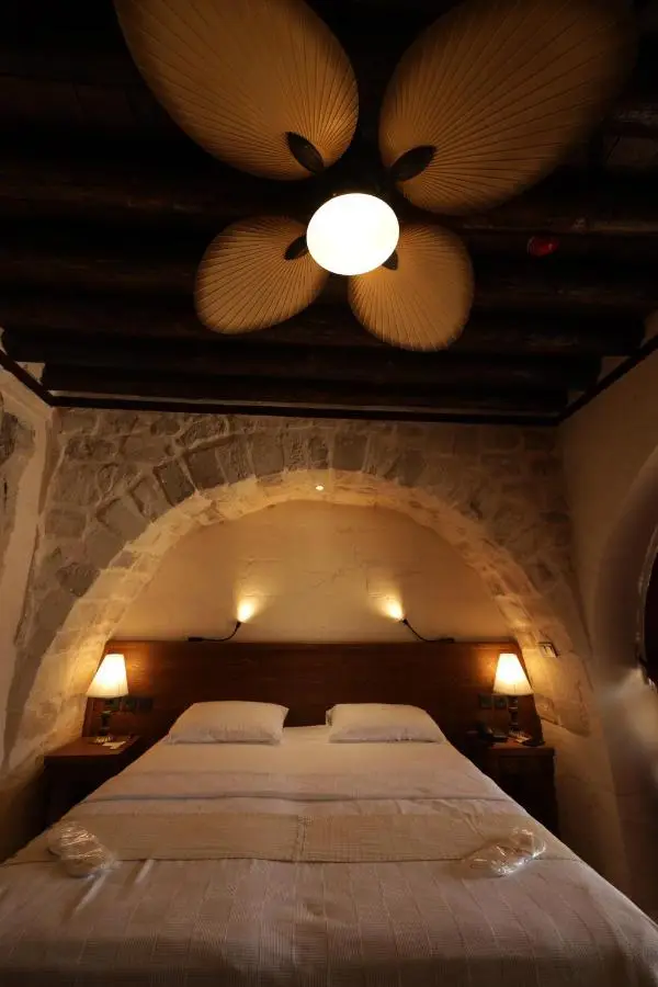 CEVHER KONAĞI