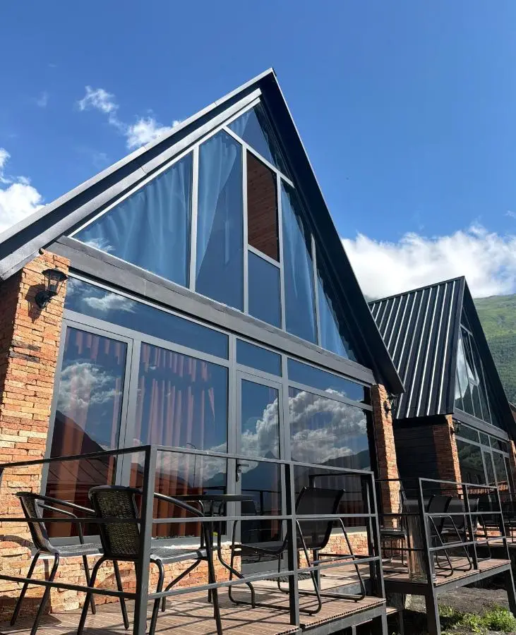 elegant villas kazbegi