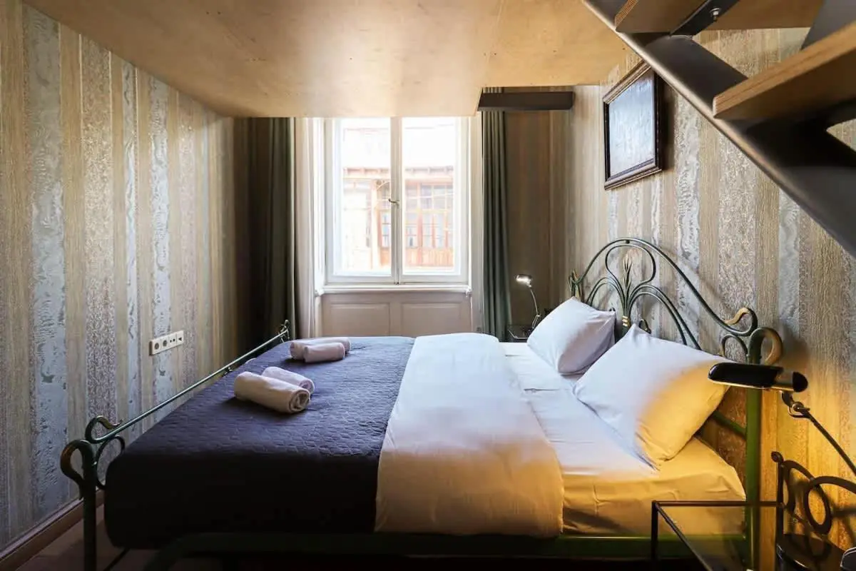 1-BR Apt in Central Tbilisi by Wehost