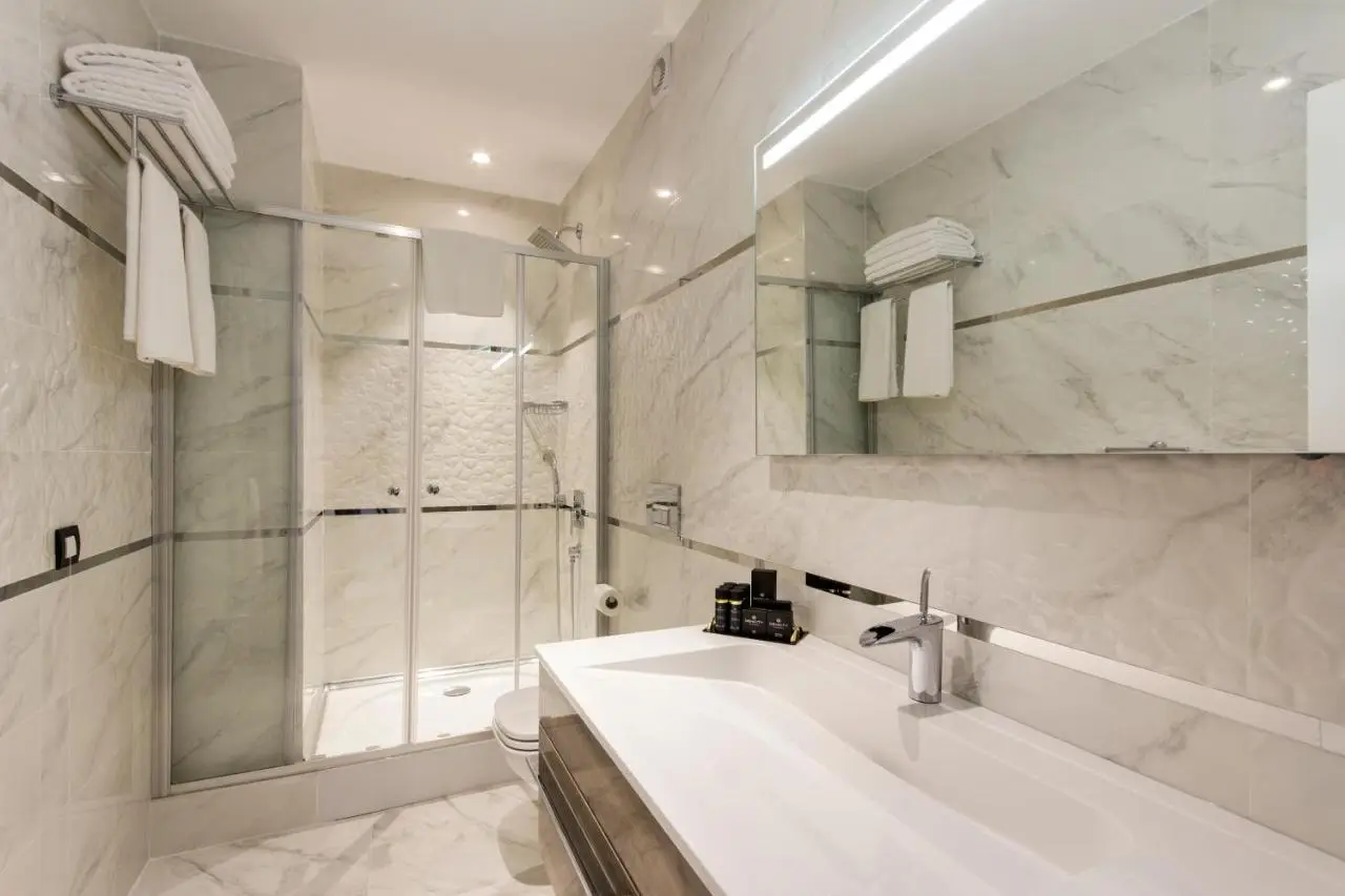 Dencity Hotels & Spa