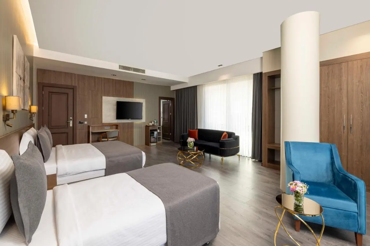 Ezkar Bathonea Art İstanbul