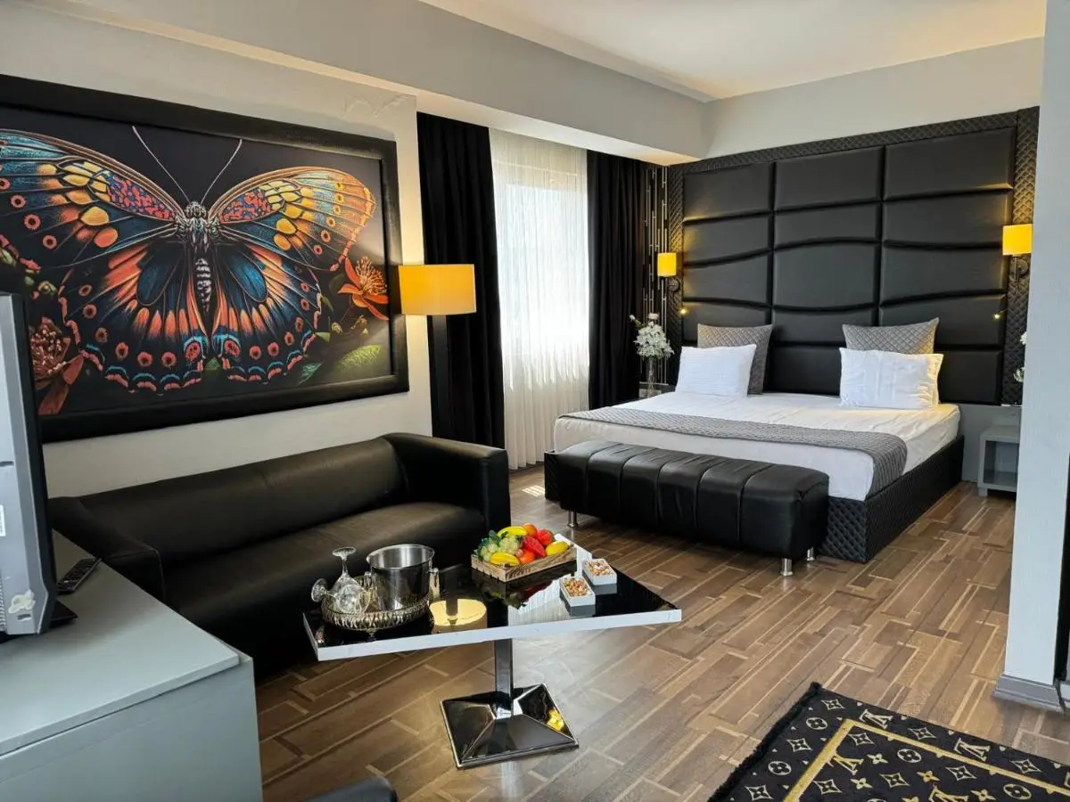 City One Hotel