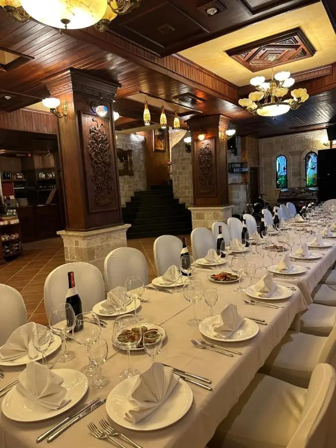 Dinasty Hotel