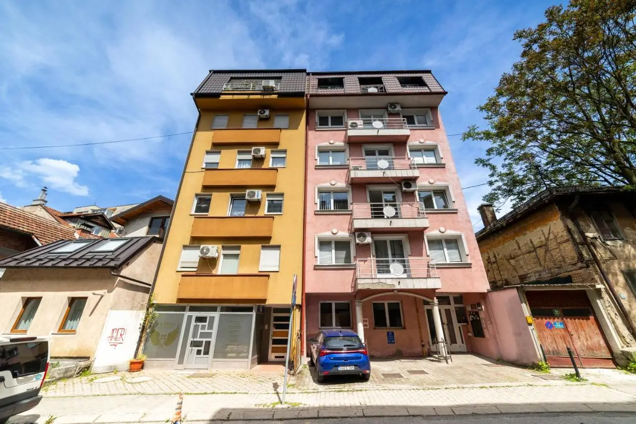 CityCenter Cekalusa Two bedroom Apartment with garden