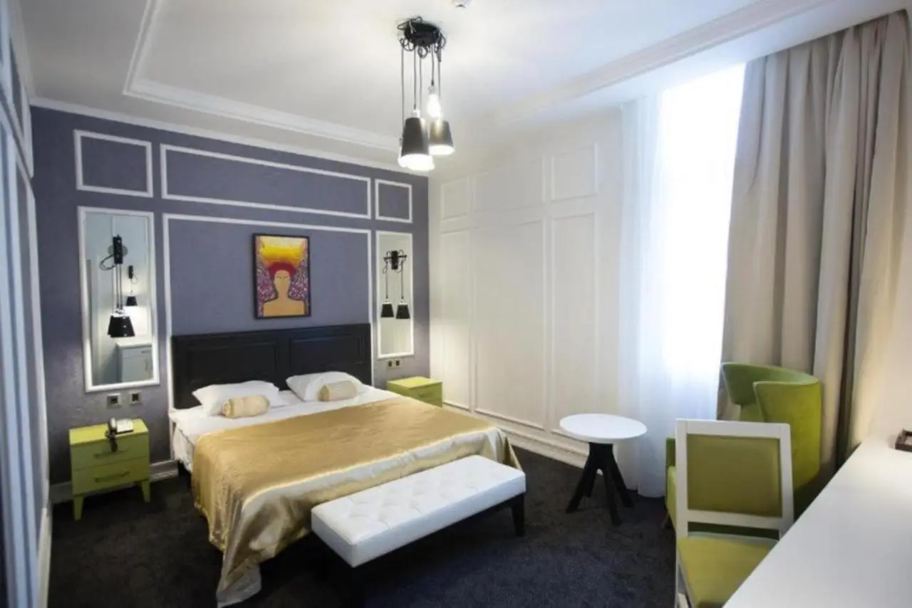 Dondar Hotel Formula 1 View