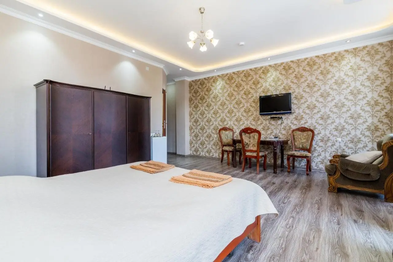 White Hotel Guesthouse