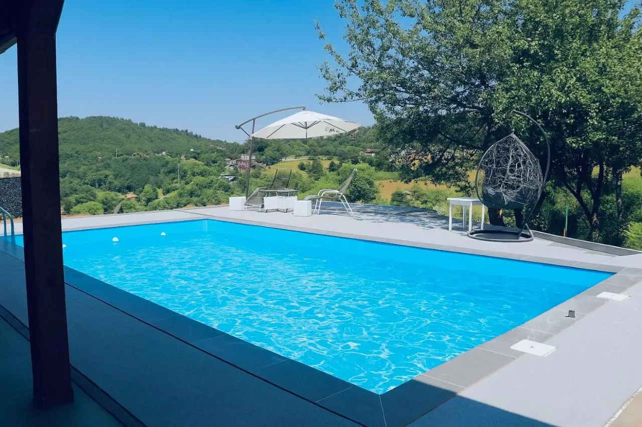 Villa Saraj with Swimming Pool & Jacuzzi near Sarajevo