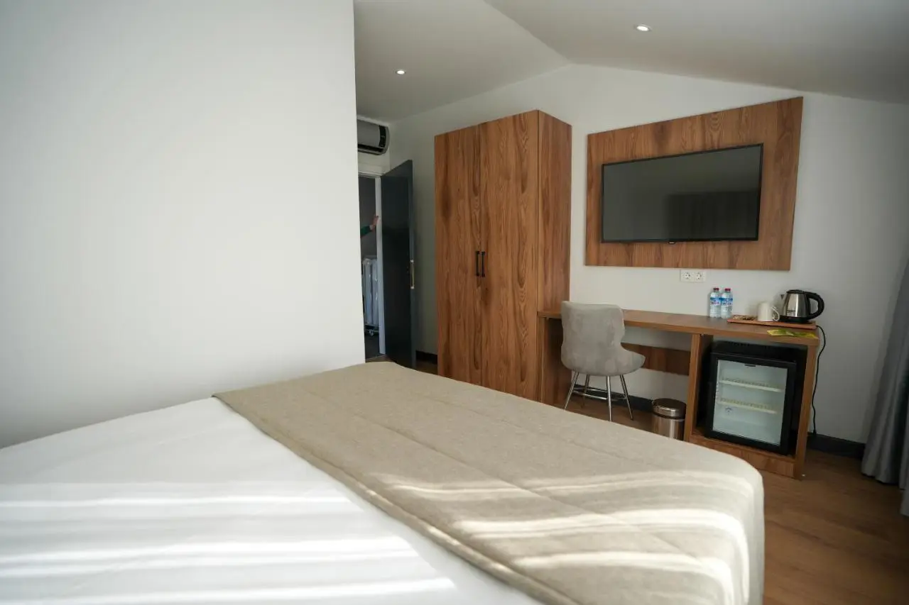 Business Life Hotel Güneşli