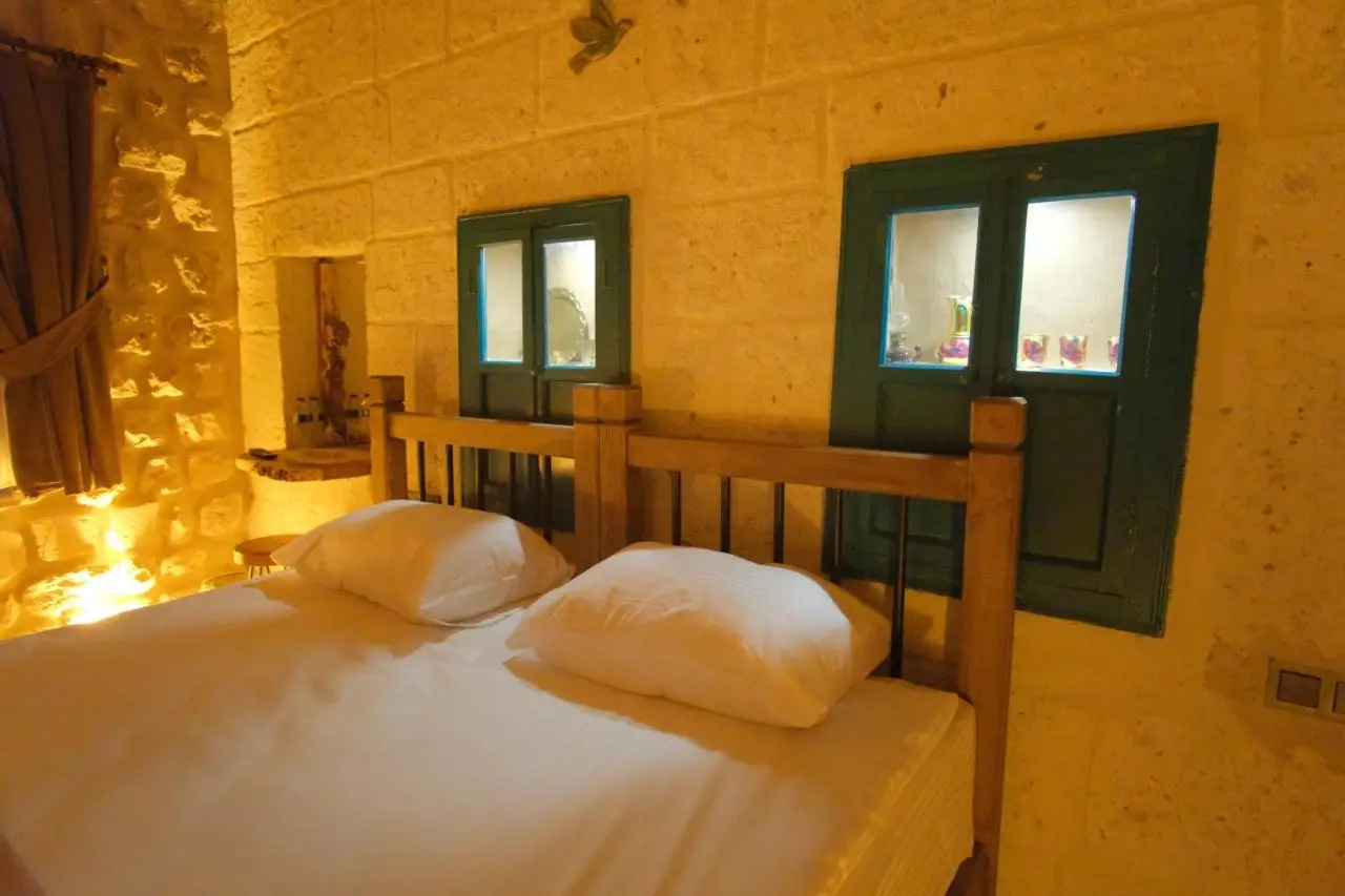 Euphoria Cave House