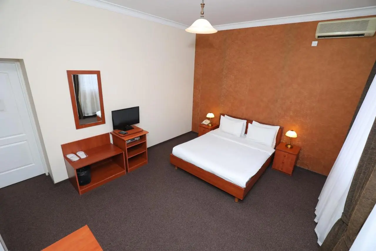 Azcot Hotel