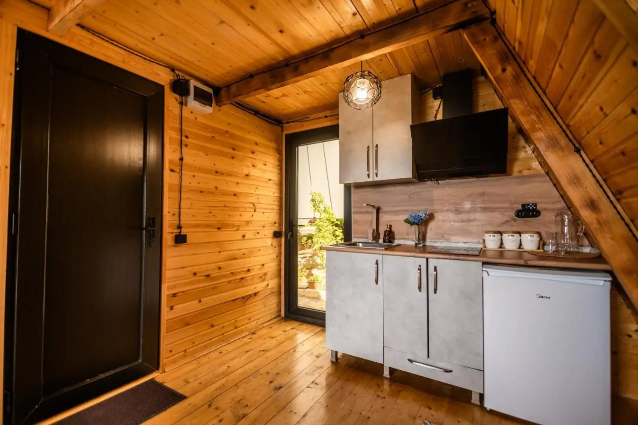La'Familia Cottages