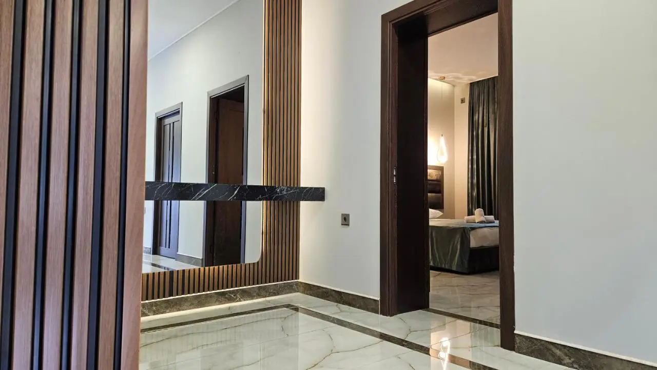 New Milan Mountain Ponoramic Hotel, with indoor heated swimming pool