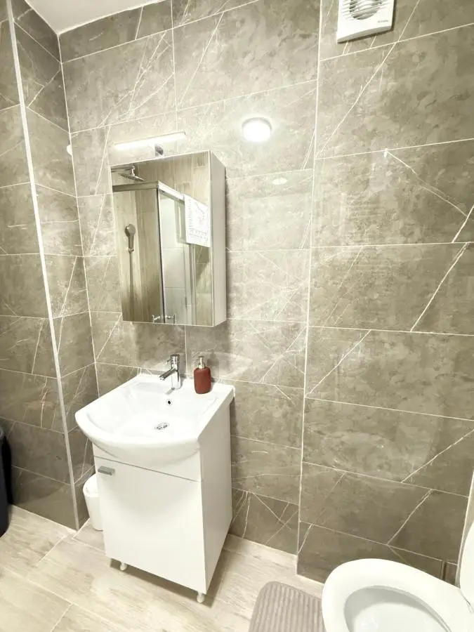 Cozy Flat near Airport & Sarajevo Center, Free Parking