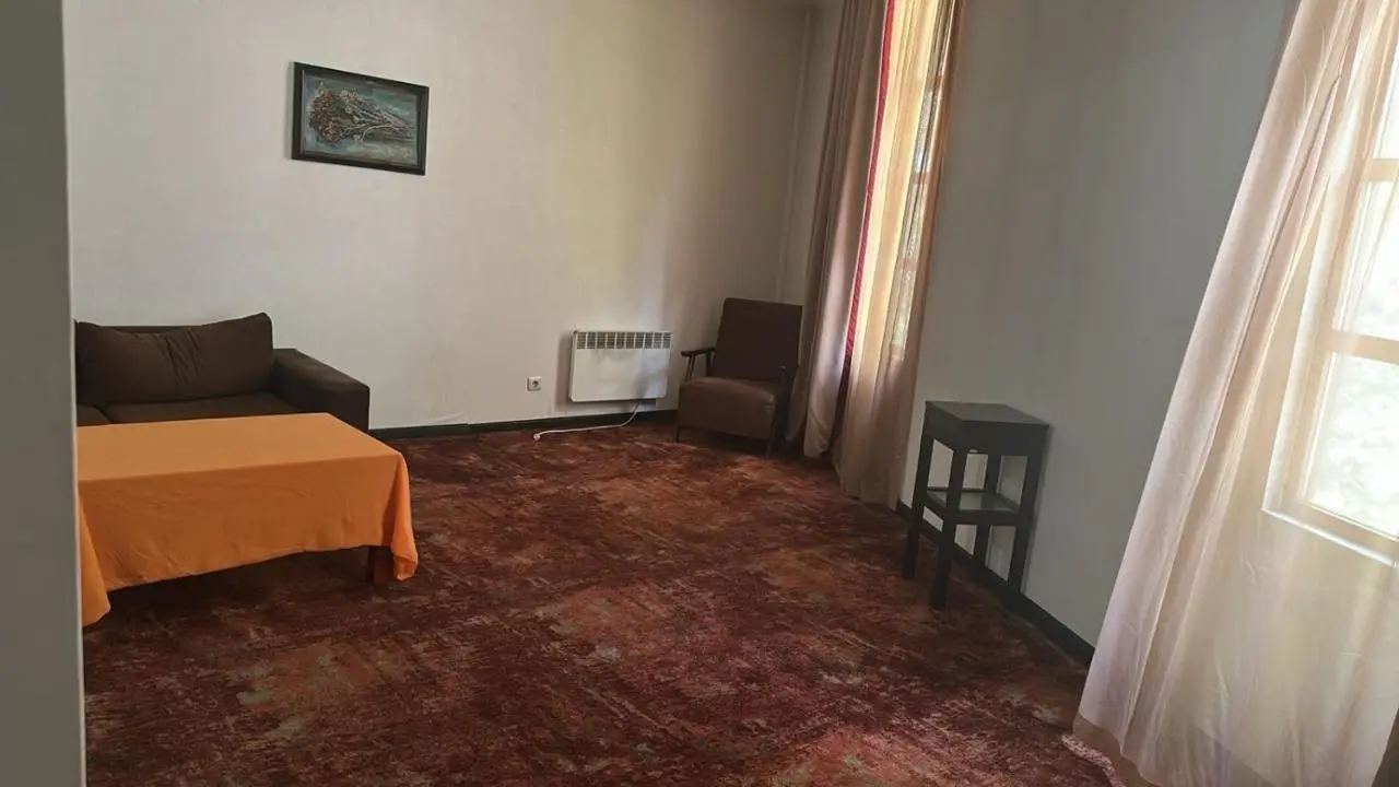 Hotel Cash