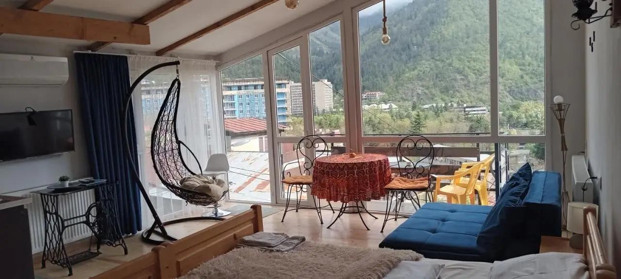 Tamara's apartment