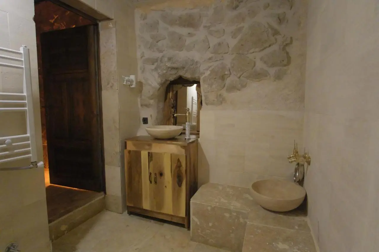 Euphoria Cave House