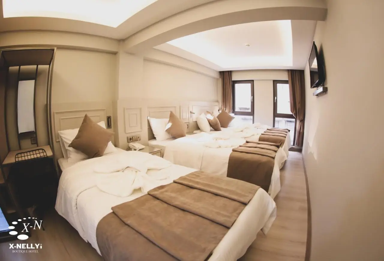 X-NELLYİ HOTEL