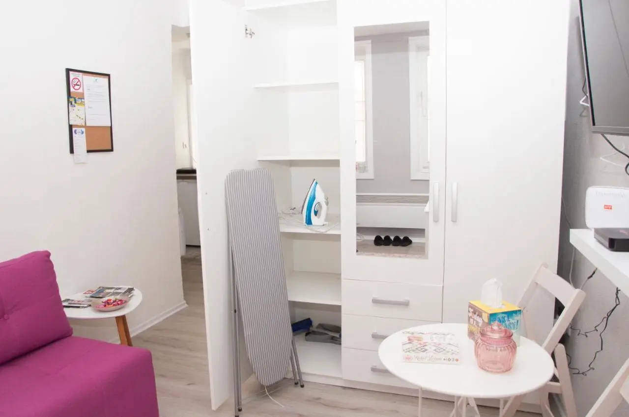 Bistrik Rose Apartment