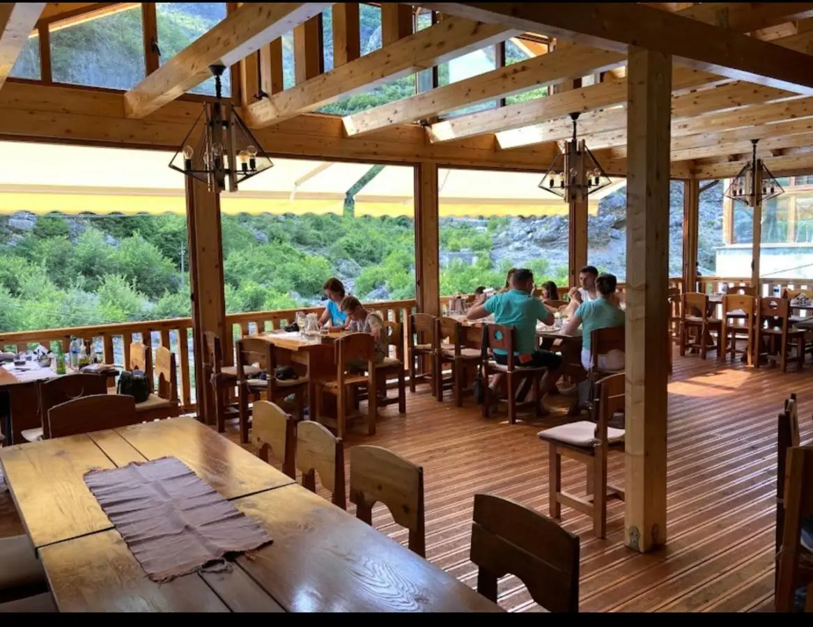 - Cemi River Rooms -