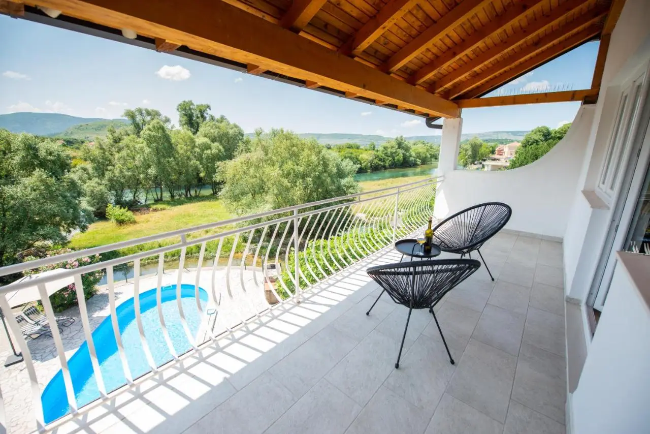 Villa Kosor Spring - Riverside