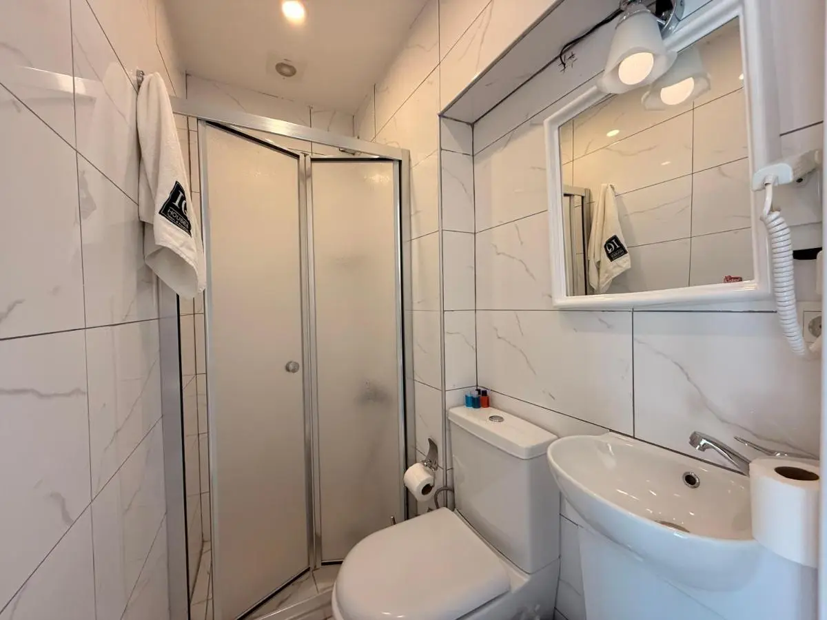 IQ Hotel