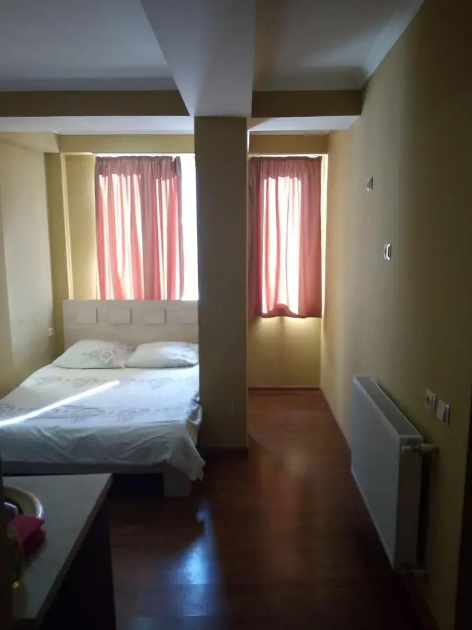 vake-house