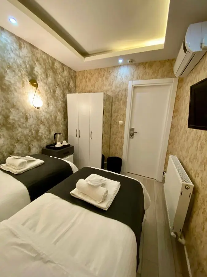 Honey Hotel