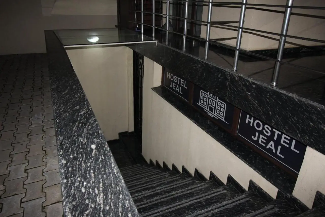 Hostel Jeal