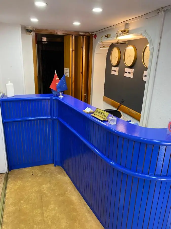 Petek Hotel