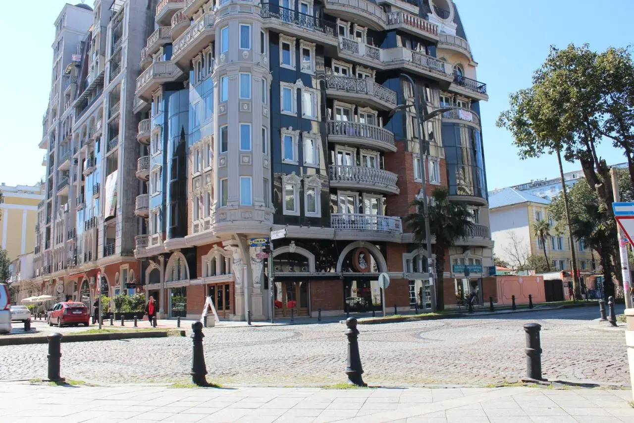 Batumi apartment in front of Sheraton