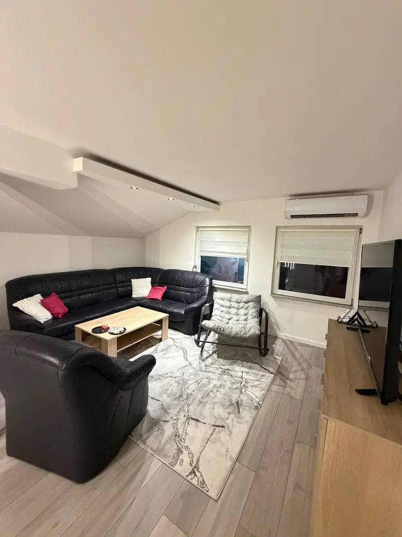 Sweet apartment with garage