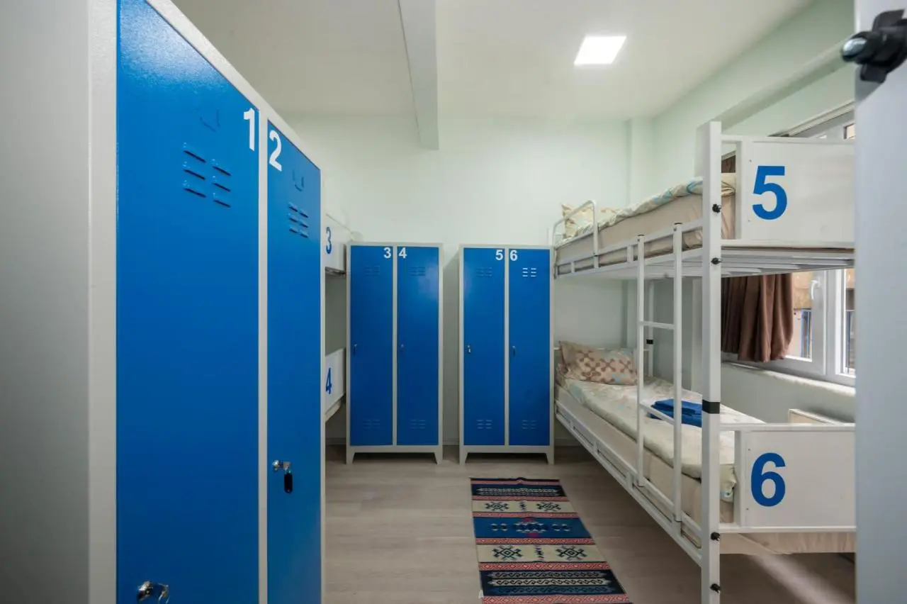 XALİLA HOSTEL & CAFE, MEN's ROOM, BEST IN ISTANBUL ,