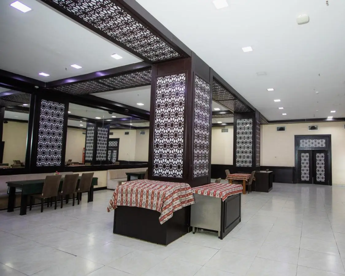 Corniche White City Hotel