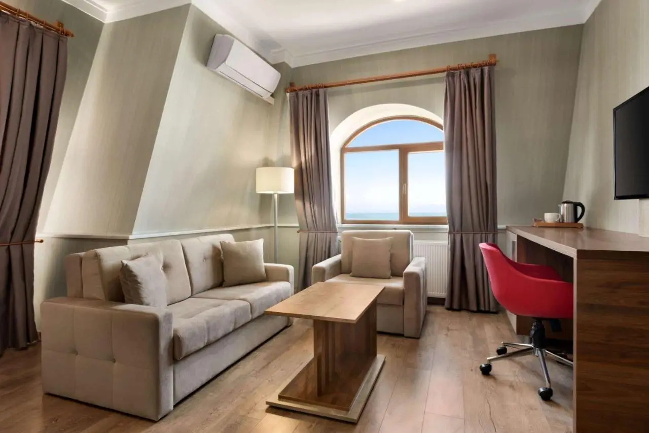 Ramada by Wyndham Van
