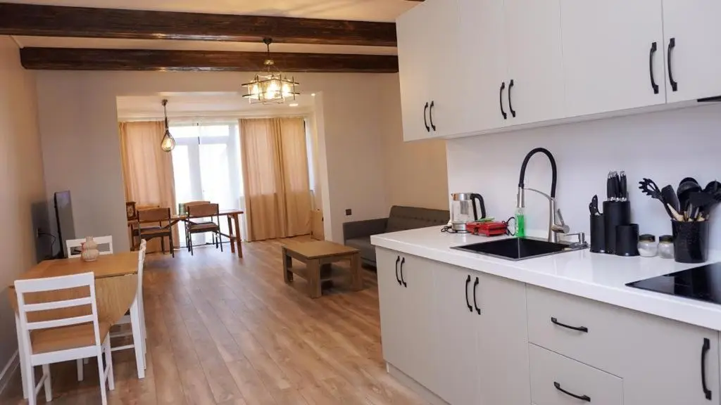 CHALET WOODS GUSAR