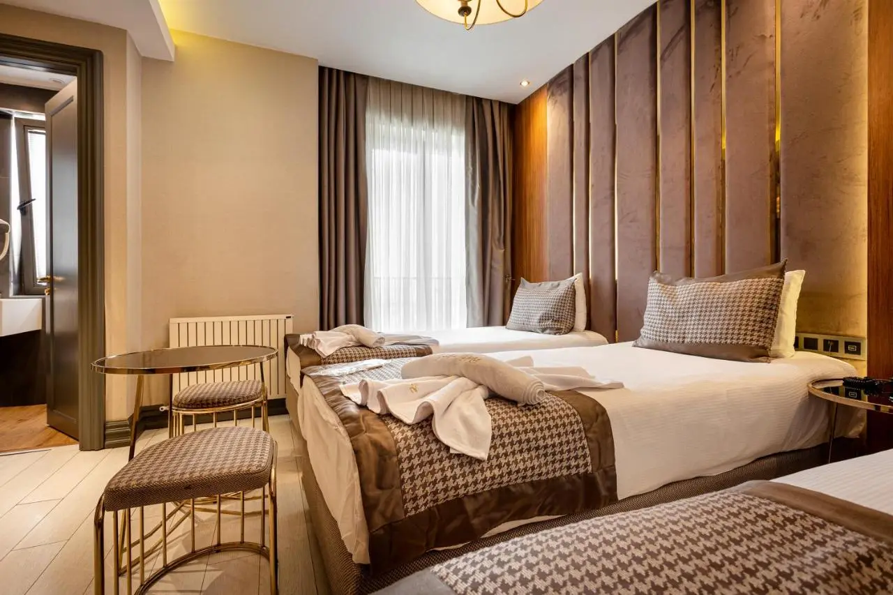 Santra Hotel