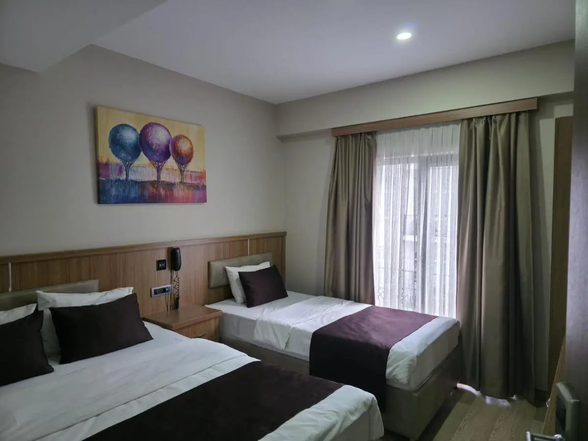 Hotel La SERA