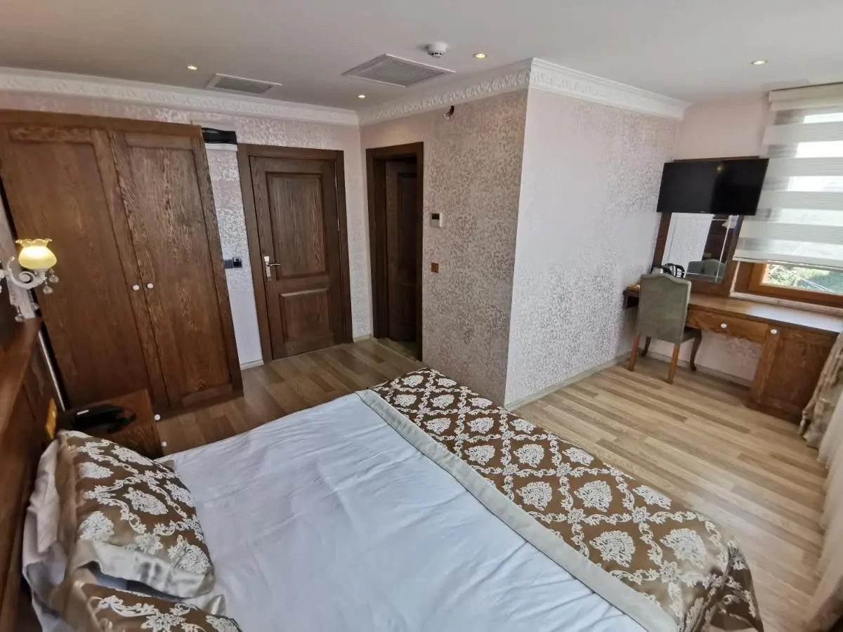 Perapolis Hotel