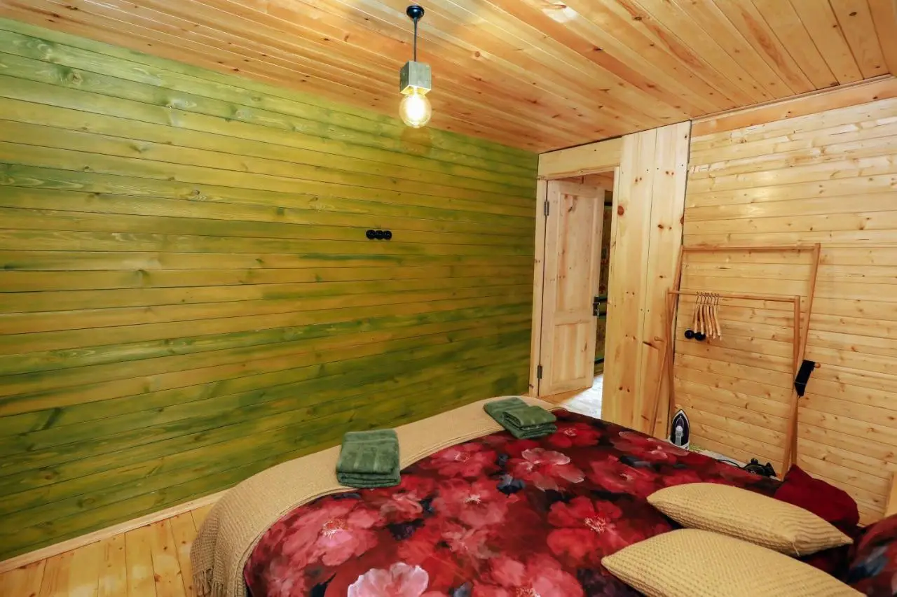 Wooden cottage "green house" in Bakuriani