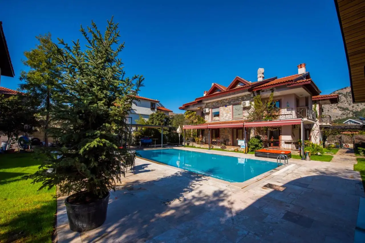 Vira Suites Hotel