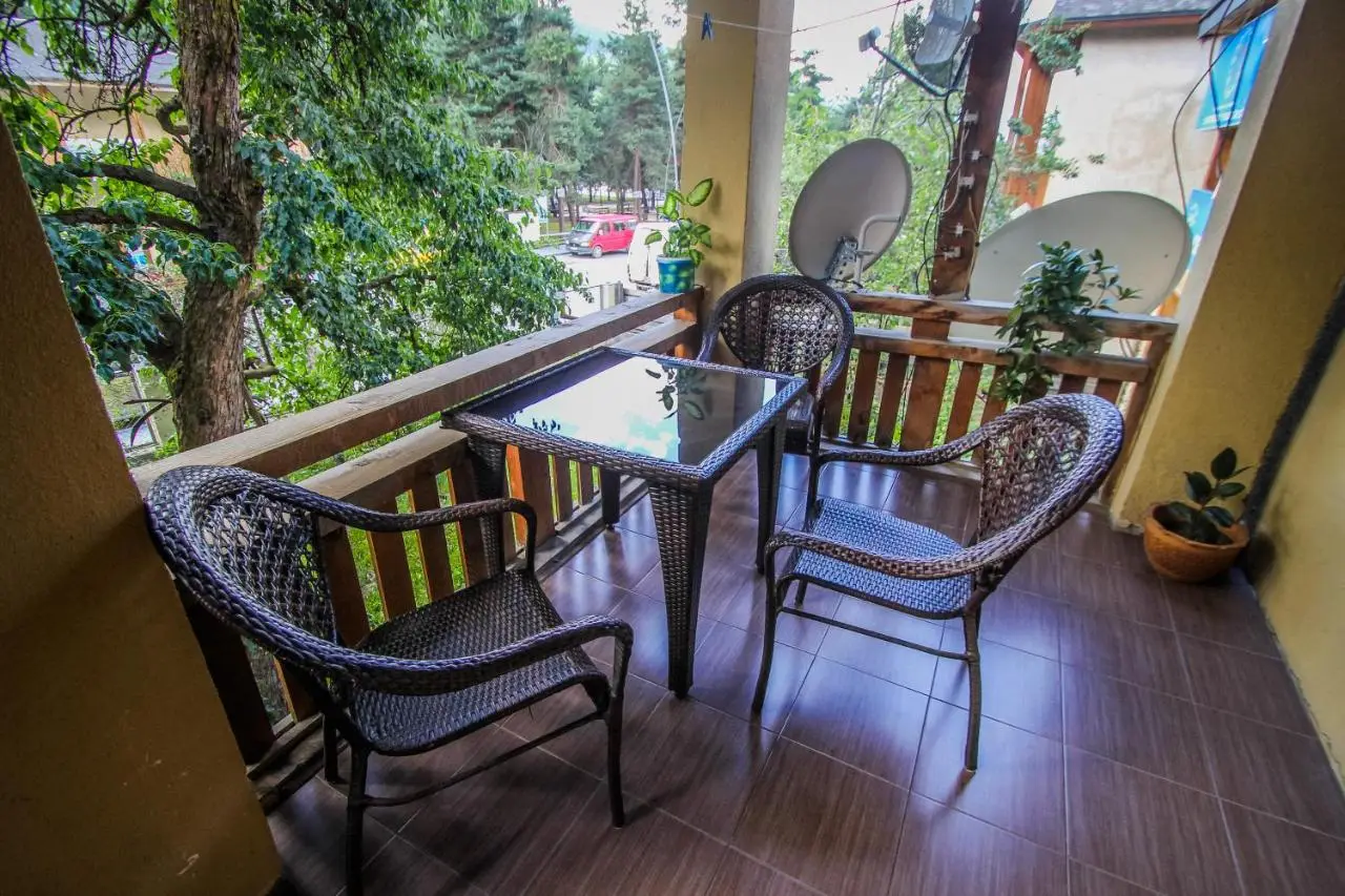 Eka&Nino GuestHouse