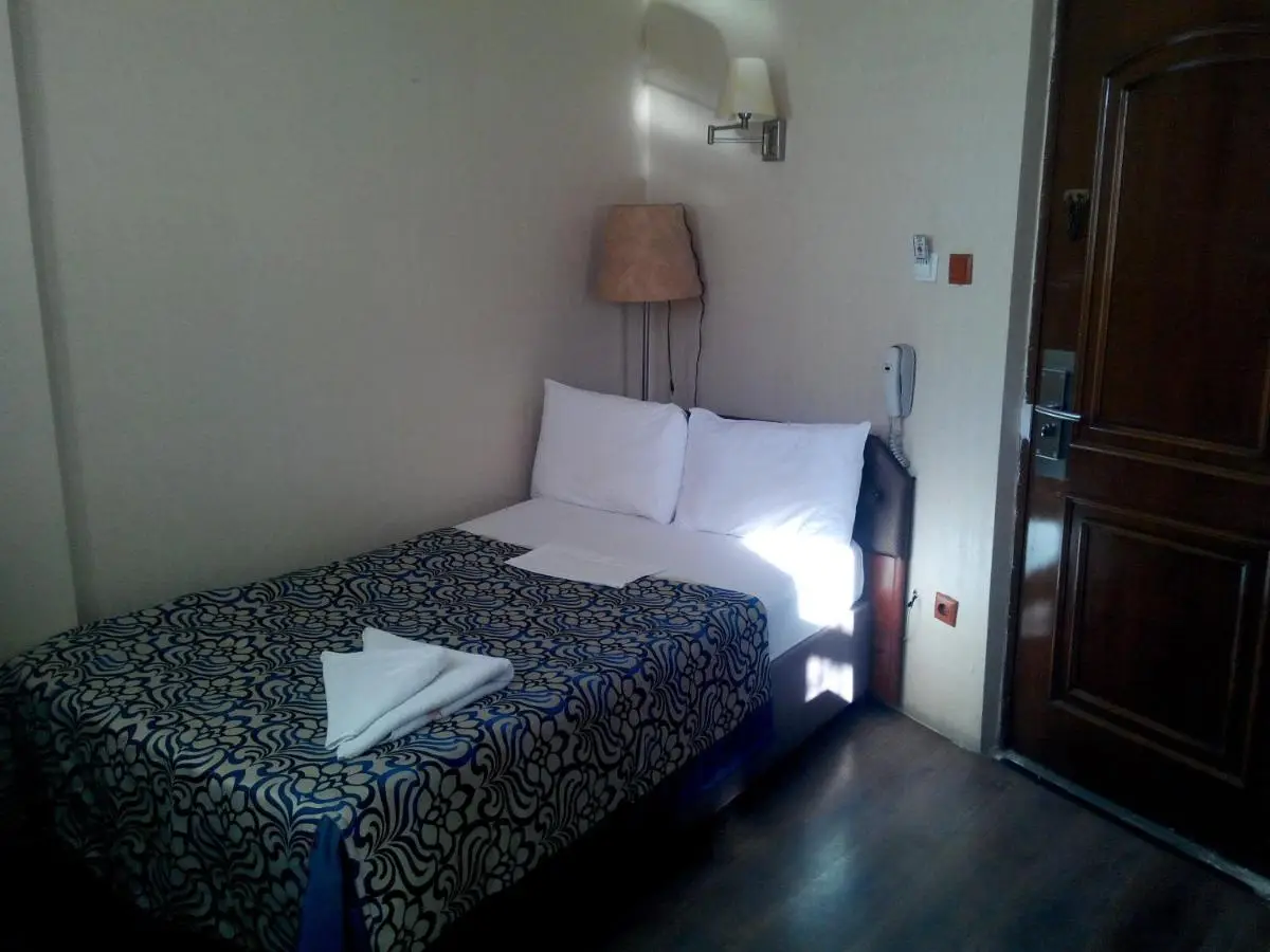 Hotel Red Rose